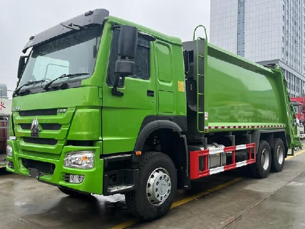 SINOTRUK HOWO 400HP Garbage Compactor Truck